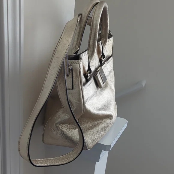 Kate Spade Gold Shoulder Bag Metallic Finish & Care Card Included 10Lx14W - Picture 6 of 17